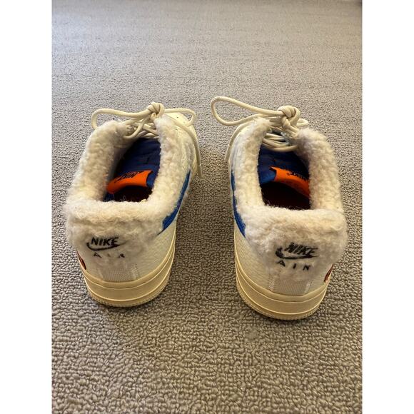 Nike Air Force 1 Women's Size 6 White Blue Sherpa Fleece Sneakers - Picture 4 of 14